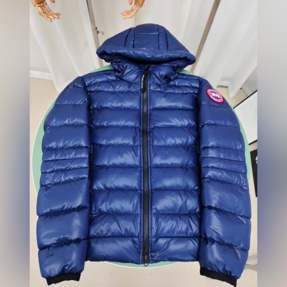 Canada Goose lightweight hooded model 2227MB